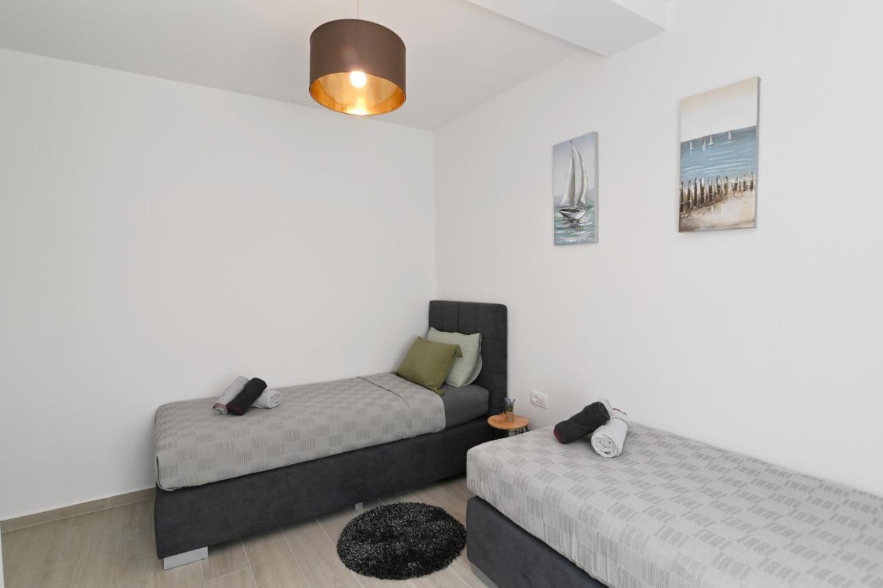 Sea View Deluxe Apartment Rijeka Exterior photo